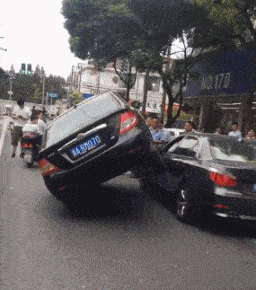 搞笑|搞笑GIF动图：我都睡一觉了，还没跳完？