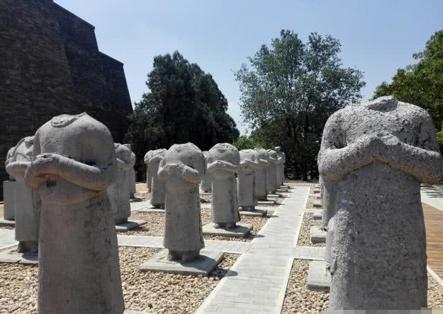 武则天的61尊守陵石像,为何都没脑袋?原来其中大有"猫腻"