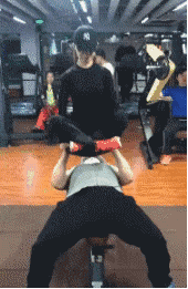 同步|搞笑GIF: 孩子,你们在解释什么是神同步吧!