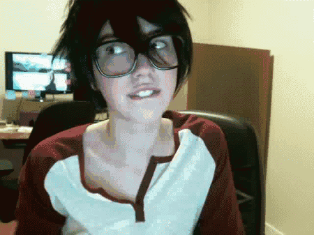 抬轿子|搞笑GIF:都说抬轿子的辛苦,原来坐轿子也是个技术活啊。