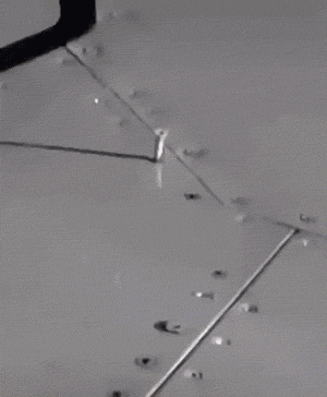 不堪设想|搞笑GIF：还好教练你把脚拿开，不然后果真是不堪设想