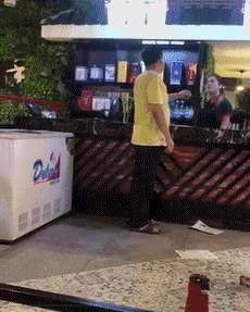 哥们|搞笑GIF趣图：皮皮豹我们走，去找一个男朋友