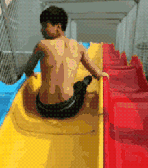 妹子|妹子，你是班花吧，看旁边女孩羡慕的表情。