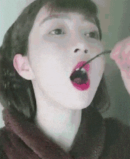 妹子|听说你们不是很会练瑜伽, 那来看看这只狗是怎么做的吧