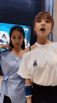 搞笑|搞笑GIF：离我远一点...看见你就心烦！