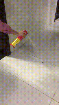 二话不说|?爆笑GIF趣图:今天来一个顾客非要吃烤西瓜,我二话不说就来了一个