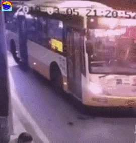 护士|搞笑GIF: 护士姐姐,你是属猴的吗?