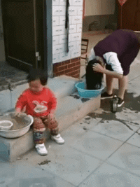 姑娘|搞笑GIF:我现在已经不玩这个了!太痛苦了!每次都这样!