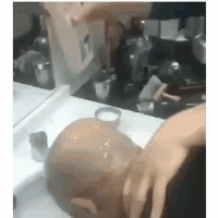 面点|爆笑GIF趣图: 这车开出去, 一天至少被揍一百次