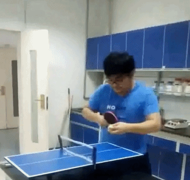 查克拉|搞笑GIF趣图:墙都不扶就服你,飞越吧,我的查克拉!