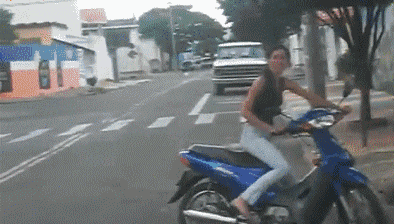 机会|搞笑GIF：终于下雪啦，好兴奋呀，快点来和我玩吧！机会难得，可以尽情的玩雪啦！