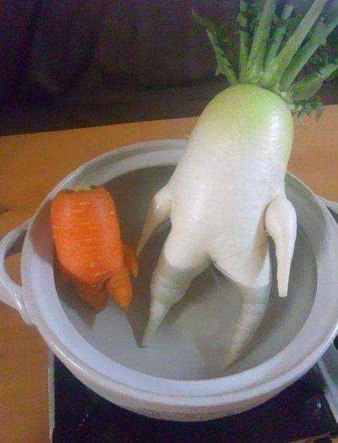 卫生纸|爆笑段子：帅哥走过来悄悄对我说：美女你的裙子扎内裤里了。