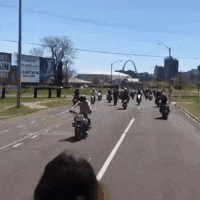 妹子|搞笑GIF:这天不错,可以吃烧烤了