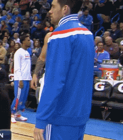 魔术|段子：这个魔术太牛，盯紧看清楚了！