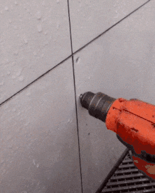 低调|搞笑GIF:我也想低调，可实力不允许啊