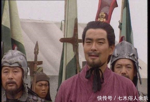 扬州的治所当时在寿春,从长安来的刘繇就一直龟缩在寿春,看着袁术一点