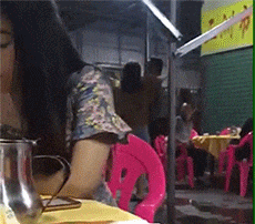 司机|爆笑GIF:夏天到了,又有美女参加闯关了,风景独好啊,老司机