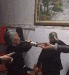 败事有余|搞笑GIF趣图:我竟然一开始没有发现