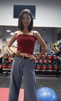 耙子|搞笑GIF图：目测腰间盘突出，调治仅需一日就好！