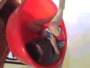 这是|搞笑GIF:这电动车没上螺丝吧?