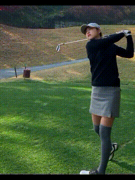 妹子|搞笑gif：没事多去高尔夫球场转转，没准能遇见合适的妹子！