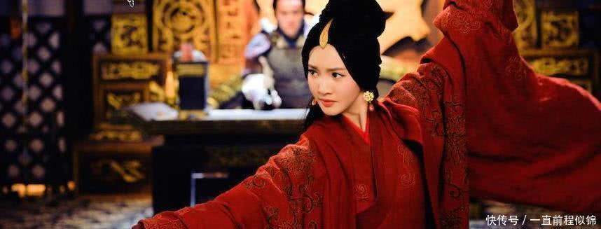 虞姬为何要舞剑自刎,不是因为她傻,而是项羽说错了一句话!