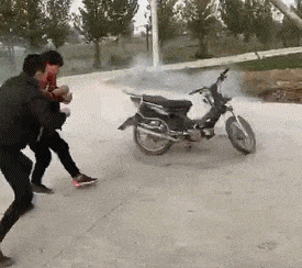 这一下|说了多少次，我不是你的妈妈，不要再跟着我了