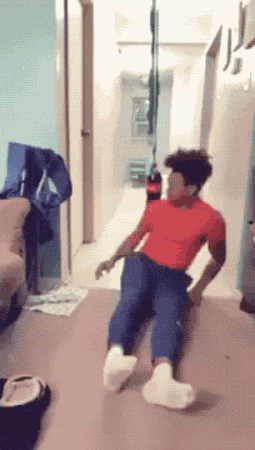 电焊|搞笑GIF:整蛊朋友三连环,你能躲过几个