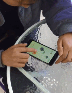 阿玛|搞笑GIF:姑娘,胆子那么小就不要玩这个了!是不是都晕了!