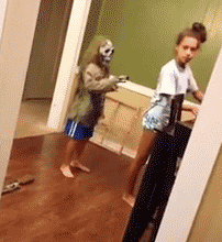 提前|爆笑动图：吓唬人是有风险的，提前做好心理准备！