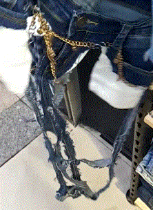 姑娘|搞笑gif趣图:媳妇,胖一点也挺好的,可以玩弄她肉嘟嘟的小脸蛋