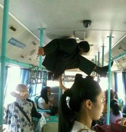 小赵|搞笑段子：遇到这样的女司机，谁还敢来坐你的车