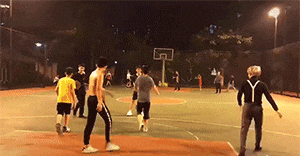 小伙伴|搞笑GIF：叫你得瑟