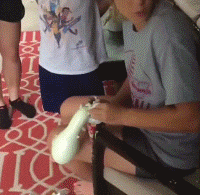 广阔|搞笑GIF: 你自由了, 奔跑吧! 这片广阔大地属于你了!