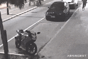 大气|搞笑GIF: 此子必成大气!