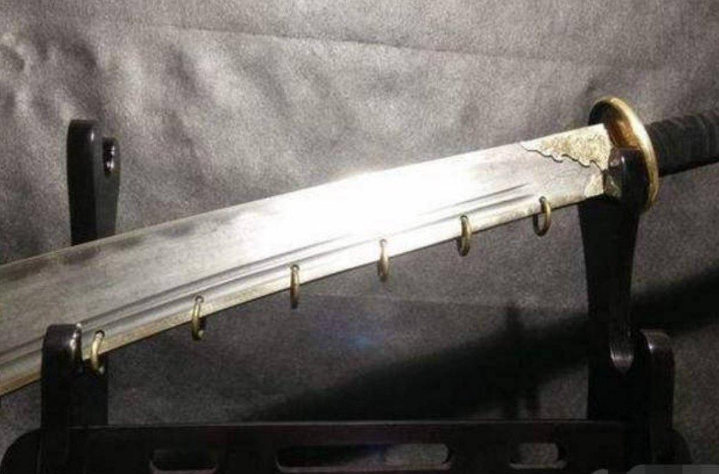 古代大刀上的铁环有个"暗示",能拿9环的大刀,此人想必不简单 - 看看