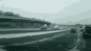 急性子|搞笑GIF趣图：爱情总是来得那么突然，让人猝不及防！