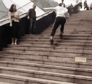 骨科|搞笑GIF: 确认过眼神, 你是半斤我是八两