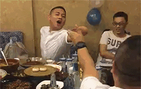 夕阳|爆笑GIF趣图：从小就那么浪，长大了还得了