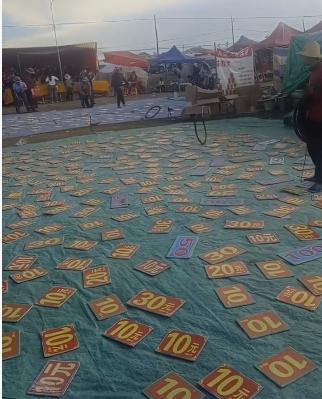 套圈|用自行车胎套圈你见过吗？遍地都是“钱”，圈到都是你的