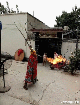 敌军|搞笑GIF：一场大战马上开始，敌军还有五秒到达战场