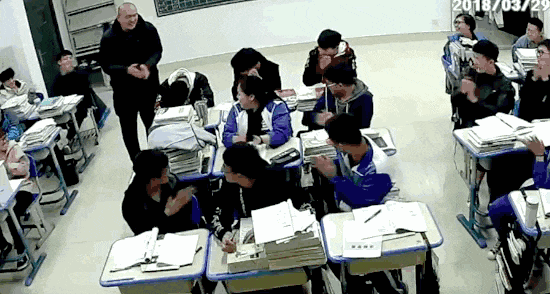 妹子|现在直播们真是喂了走红花样百出,简直辣眼睛!