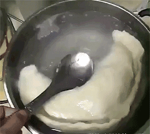 段子|爆笑GIF:饭量一直升不上来,饺子只吃一个就饱了!