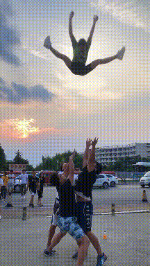 冷冷|搞笑GIF:冷冷冷,快把我放下去!