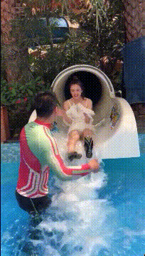 理发师|搞笑GIF:遇到这样的理发师,看来顾客都要疯了