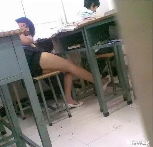 理发师|搞笑图文:大妹子,你我素不相识,为何对我投怀送抱如此热情