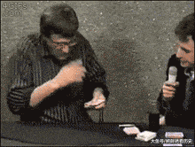 眼不见|好神奇,这牌到底跑哪去了