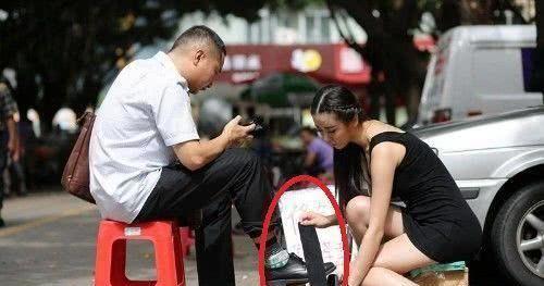 妹子|公司刚招聘的妹子，一下子成为了办公室所有的焦点