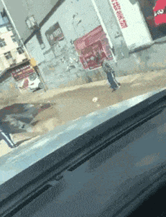 孩子|搞笑GIF:不如把孩子喊出来。打打球。