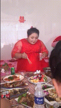 雨衣|搞笑GIF趣图:那位穿雨衣的大哥,你这样有点过分了啊